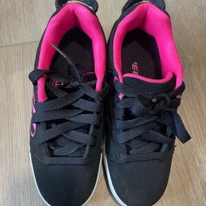 Heelys Black and Pink Sneakers